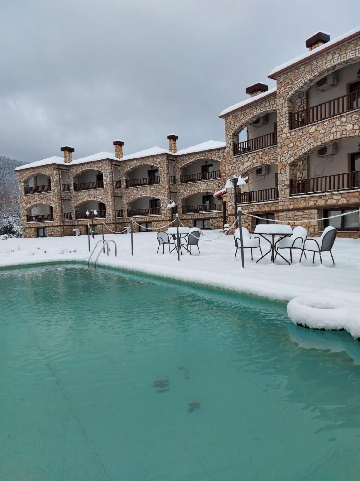 Aiolides Hotel Kalivia  Exterior photo