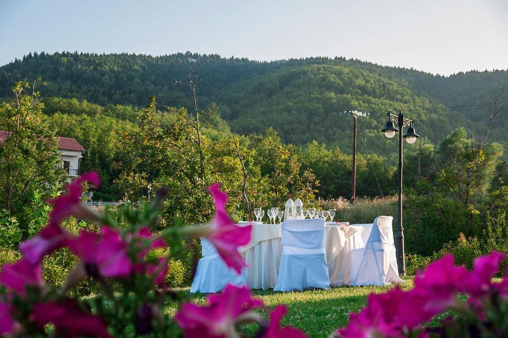 Aiolides Hotel Kalivia  Exterior photo