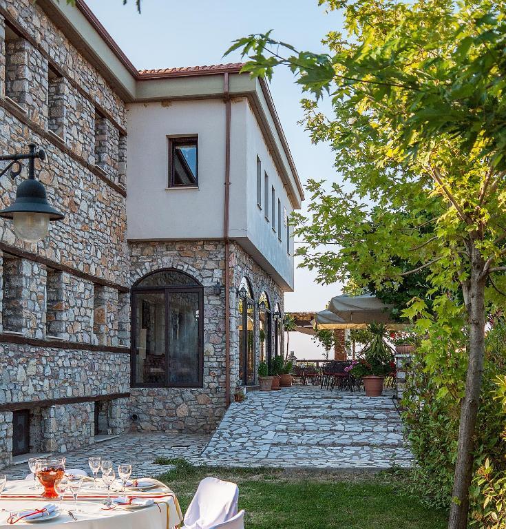 Aiolides Hotel Kalivia  Exterior photo